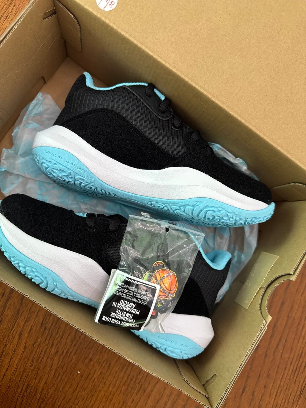 NEW Kids Under Armour UA Lockdown 7 Patches Shoes Size Youth 12